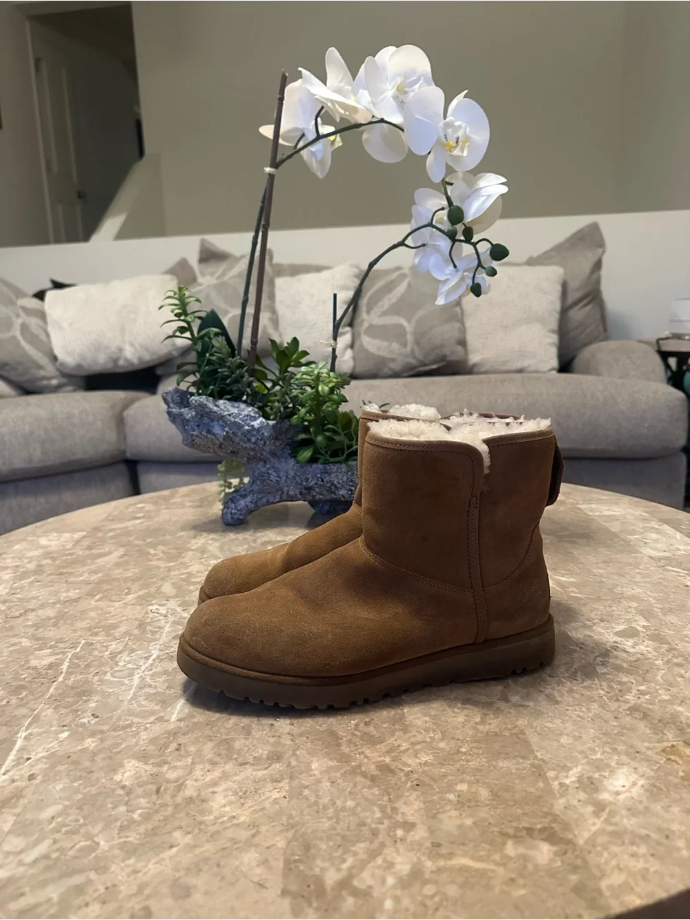 UGG Womens Cory I| Genuine Shearling Lined Boot Chestnut size 8,5